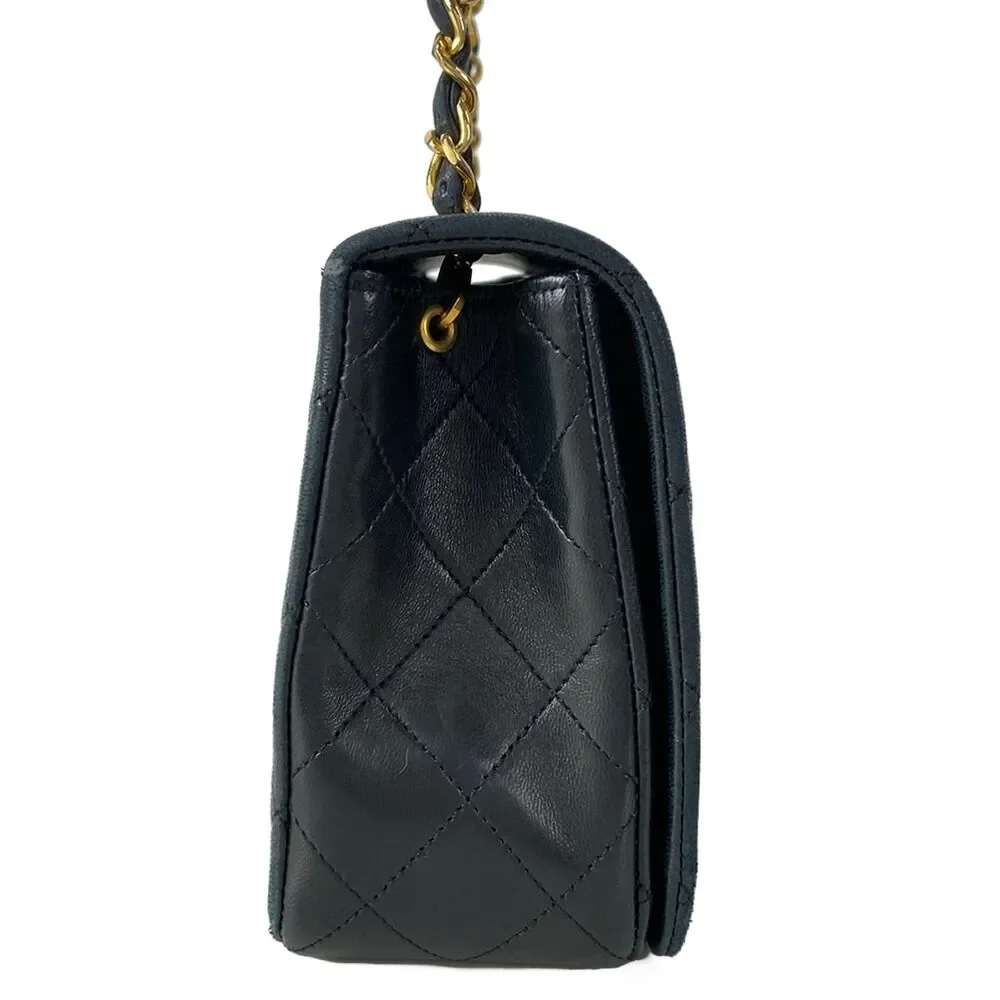CHANEL single flap